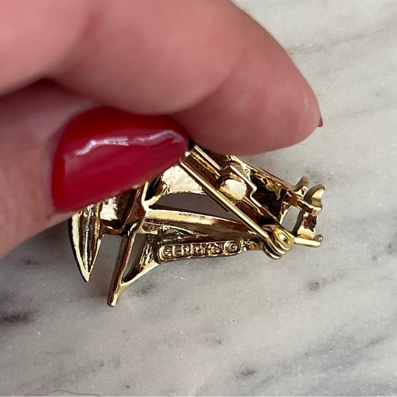 Sailboat Brooch - Red, White, and Blue - Picture 5 of 5